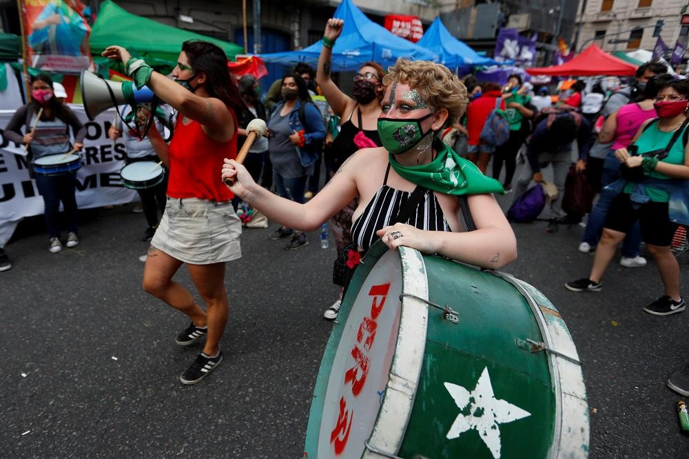 Manifestación por debate del aborto en Argentina, foto Reuters