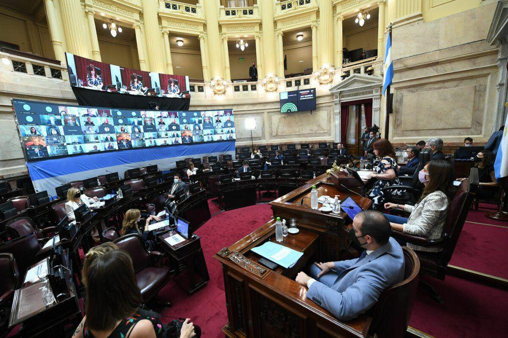 El oficialismo aprobó el proyecto de reforma previsional en el Senado