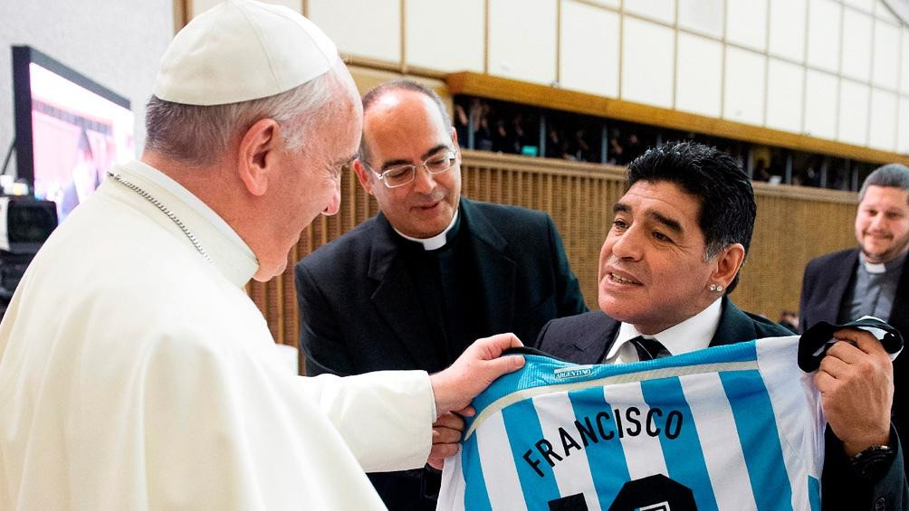Papa Francisco y Diego Maradona