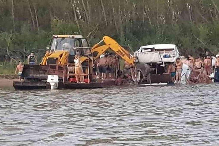 Río Paraná, hicieron fiesta clandestina en yate, casi se hunden y termina en tragedia	