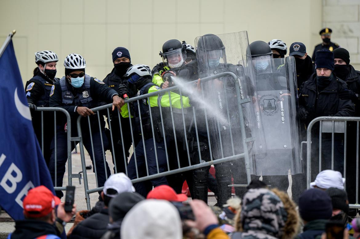 Incidentes en el Capitolio de Estados Unidos por sucesión de Trump, REUTERS