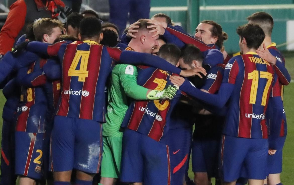 Barcelona jugará la final de la Supercopa de España, Reuters.