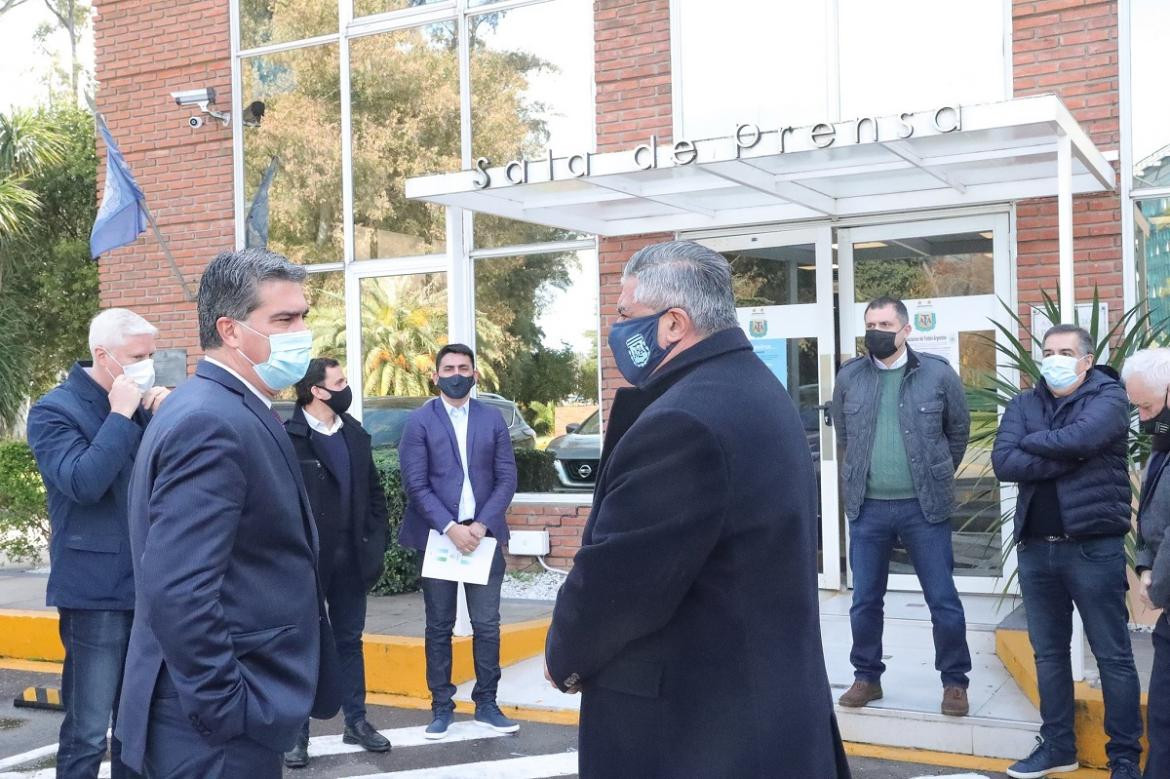 Jorge Capitanich y Claudio Tapia en el predio de AFA de Ezeiza.