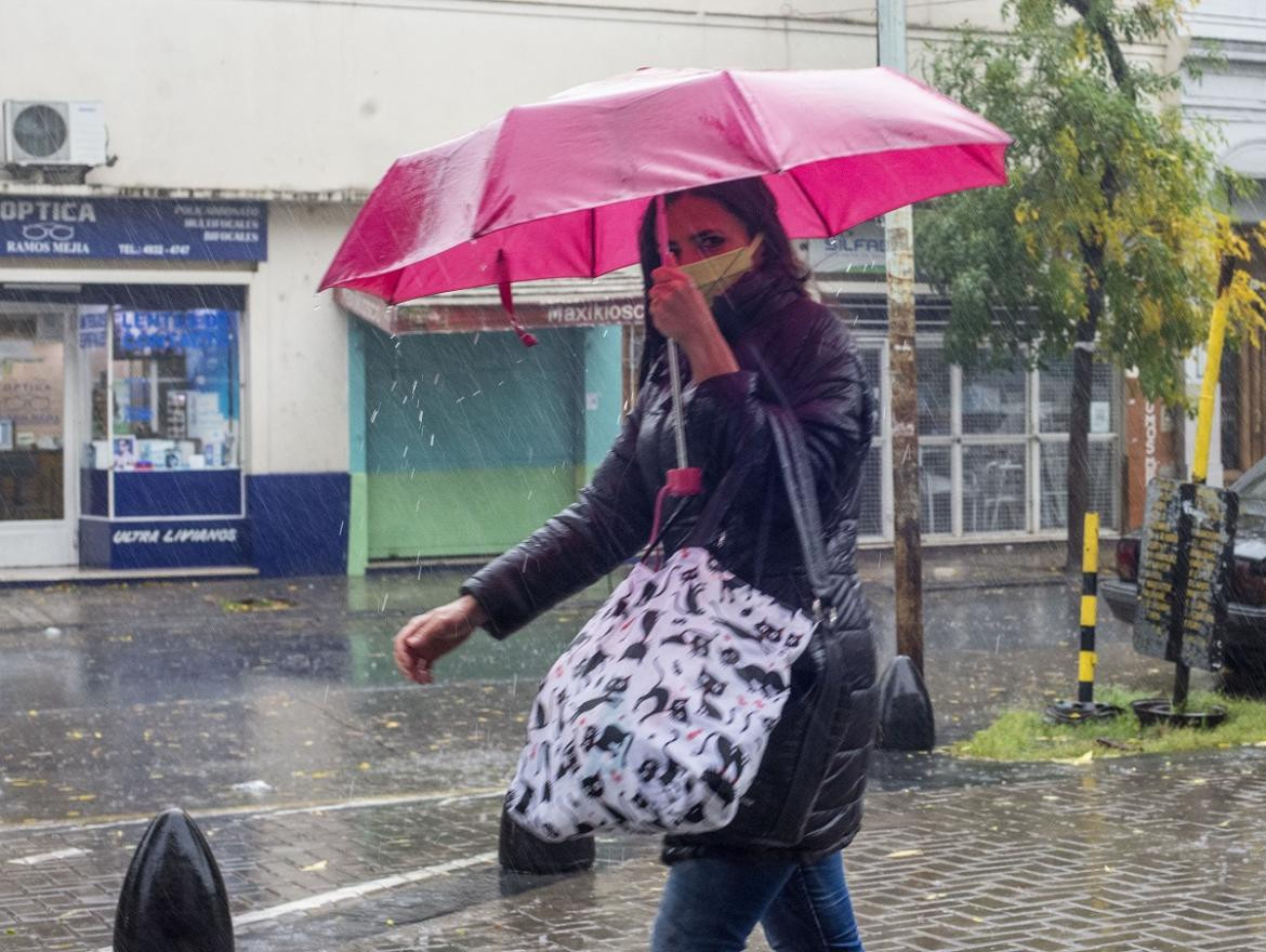 Lluvia en la ciudad de Buenos Aires, NA.