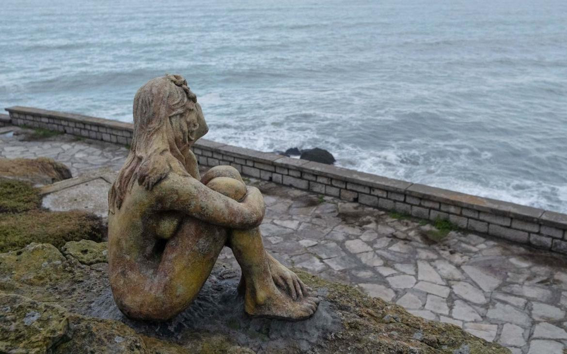 Estatua en Mar del Plata, misterio por aparición