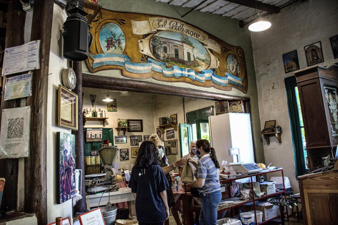 Uribelarrea, pueblo en la Provincia, restaurante El Palenque, turismo