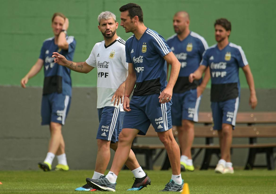 Sergio Kun Agüero, Lionel Scaloni, Selección Argentina, NA