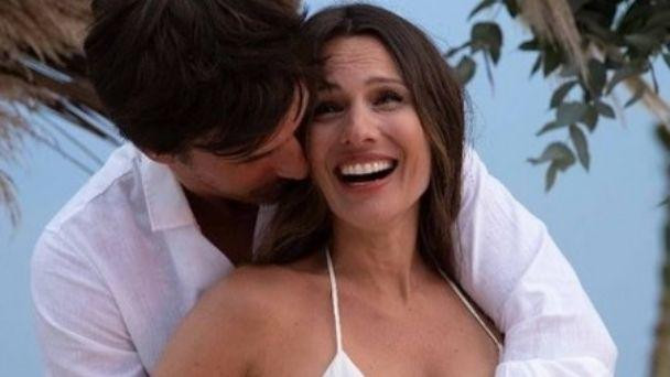 Pampita mostró por primera vez una ecografía de su hija