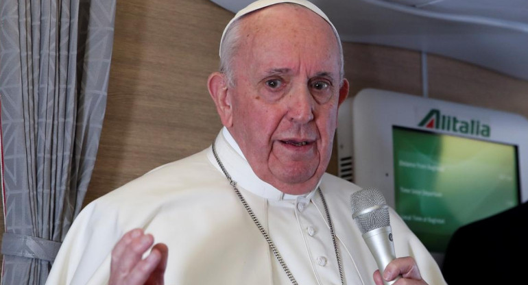 Papa Francisco, Iglesia, viaje en avión, REUTERS