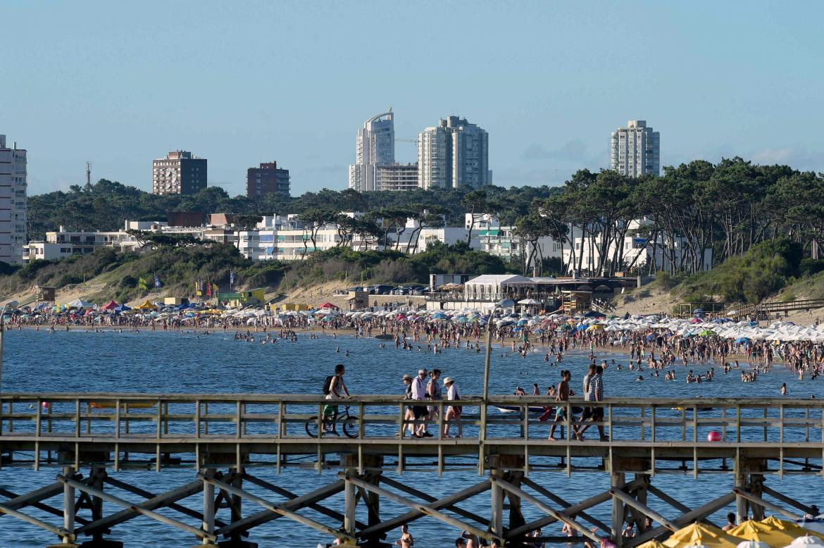 Punta del Este, temporada de verano en Uruguay, Agencia NA