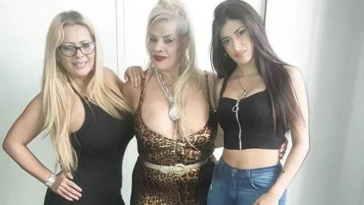 Lía Crucet junto a Karina Crucet y su hija