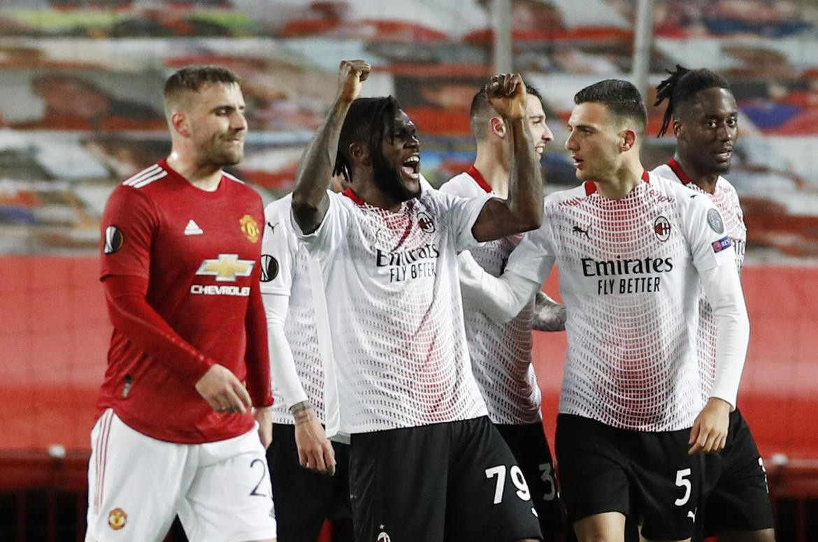 Festejo del Milan ante el Manchester United por Europa League, REUTERS