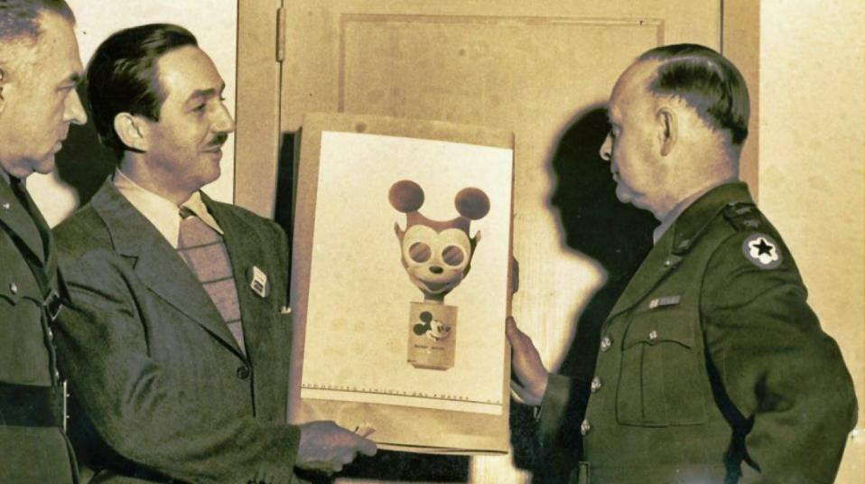 Máscara antigás de Mickey Mouse, Walt Disney, Segunda Guerra Mundial