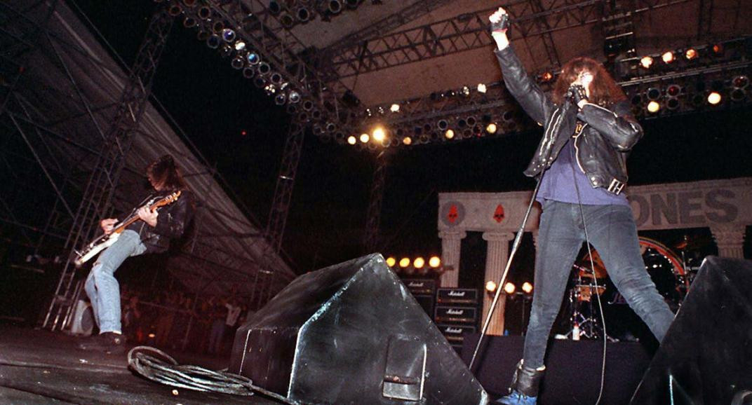 The Ramones se despedía, hace 25 años en River , ante el público que los convirtió en rockstars