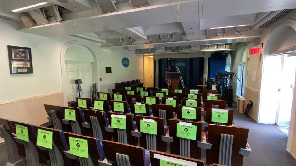 Sala de prensa de la Casa Blanca en pandemia