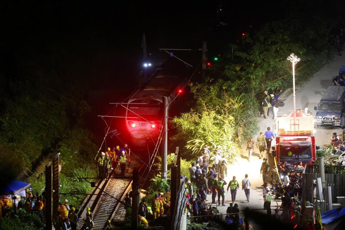 Choque de trenes en Taiwán, Reuters.
