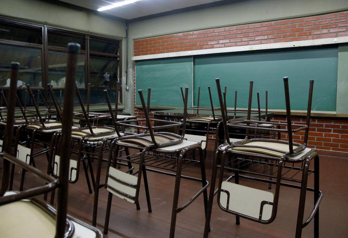 Aula vacía, sin clases, escuela, educación, NA