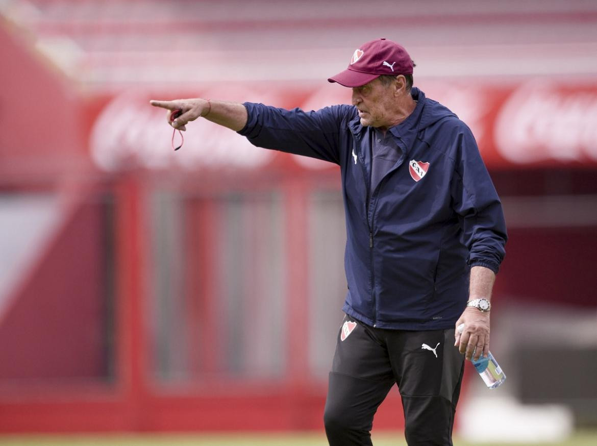 Julio Cesar Falcioni, entrenador de Independiente, NA.