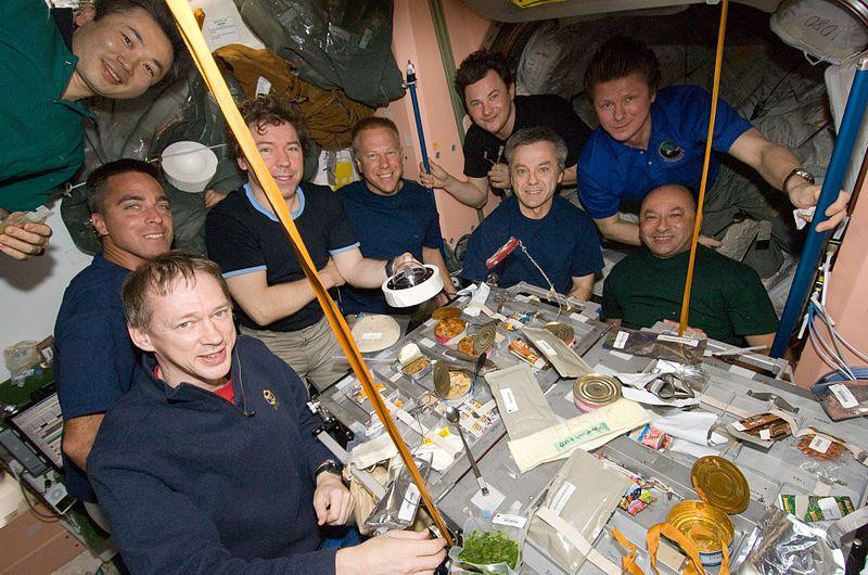 Cena en la ISS, NASA