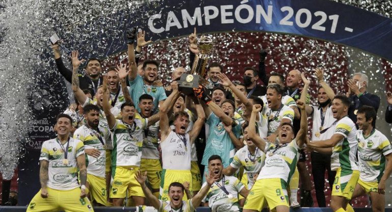 Defensa y Justicia, campeón de Recopa Sudamericana, fútbol argentino, NA