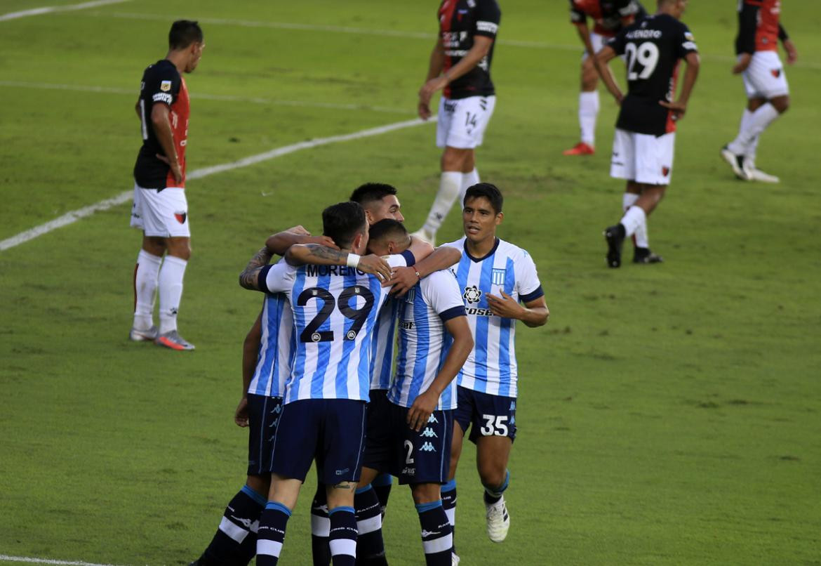 Festejo de Racing ante Colón, fútbol argentino, NA