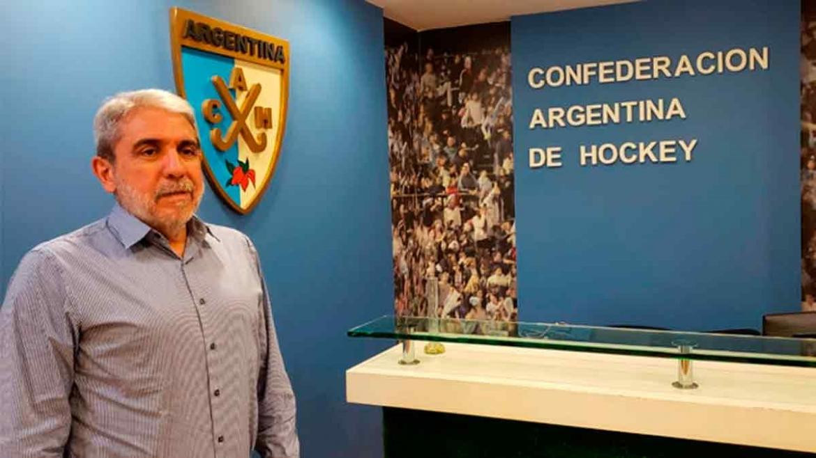 Anibal Fernández, confederación argentinad de Hockey