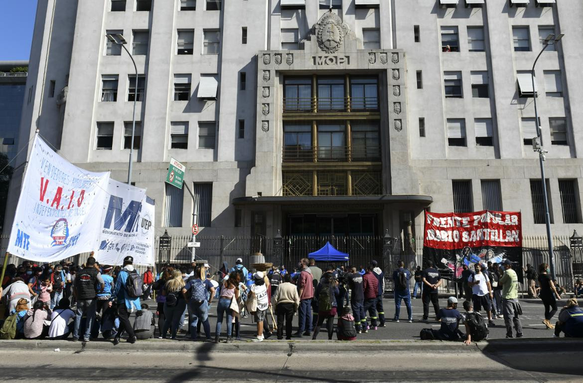 Corte en avenida 9 de julio, movimientos sociales, NA