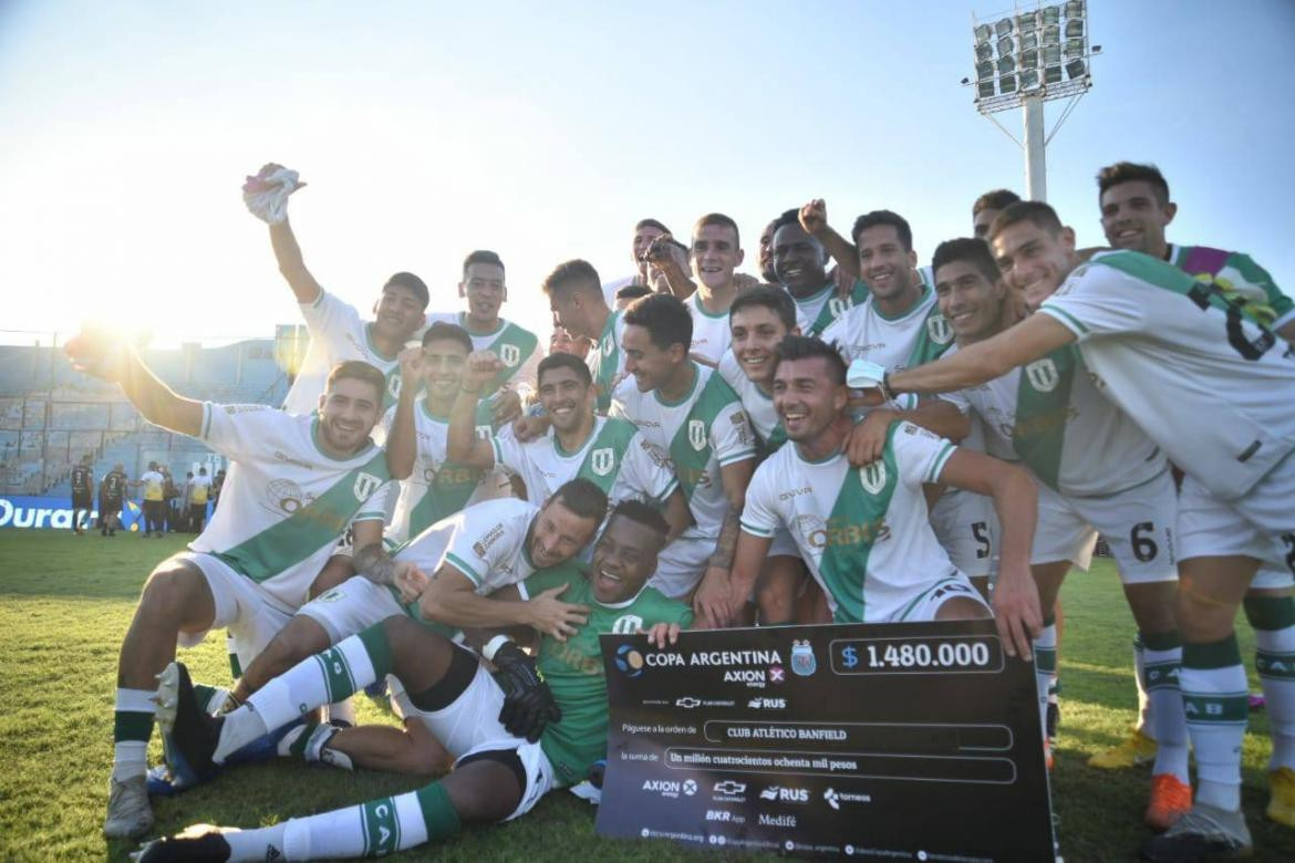 Festejo de Banfield en la Copa Argentina