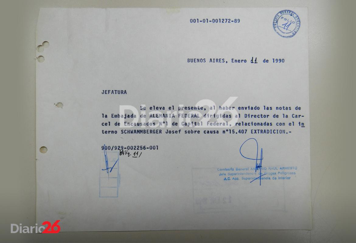 Nota del Comisario General Antonio Raúl Armesto, de la Policía Federal Argentina, informando sobre procedimiento por extradición a Alemania del nazi Josef Schwammberger. 11 de enero de 1990