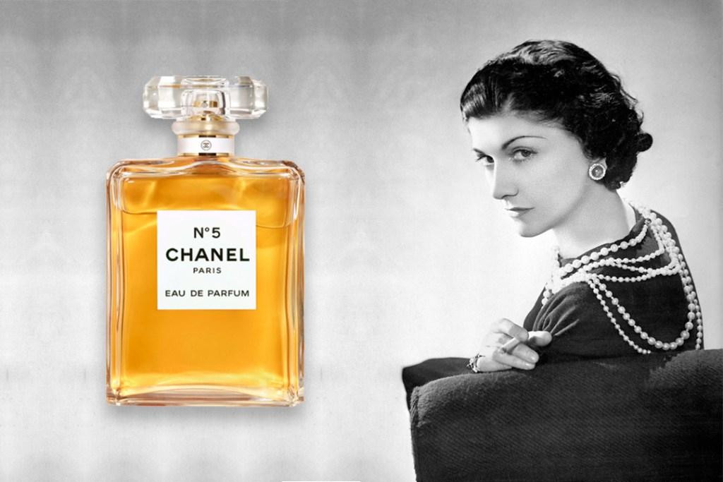 Coco Chanel con su perfume Chanel N 5