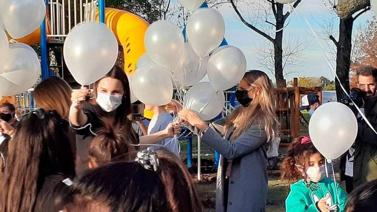 Pampita inauguró plaza en nombre de su hija Blanquita