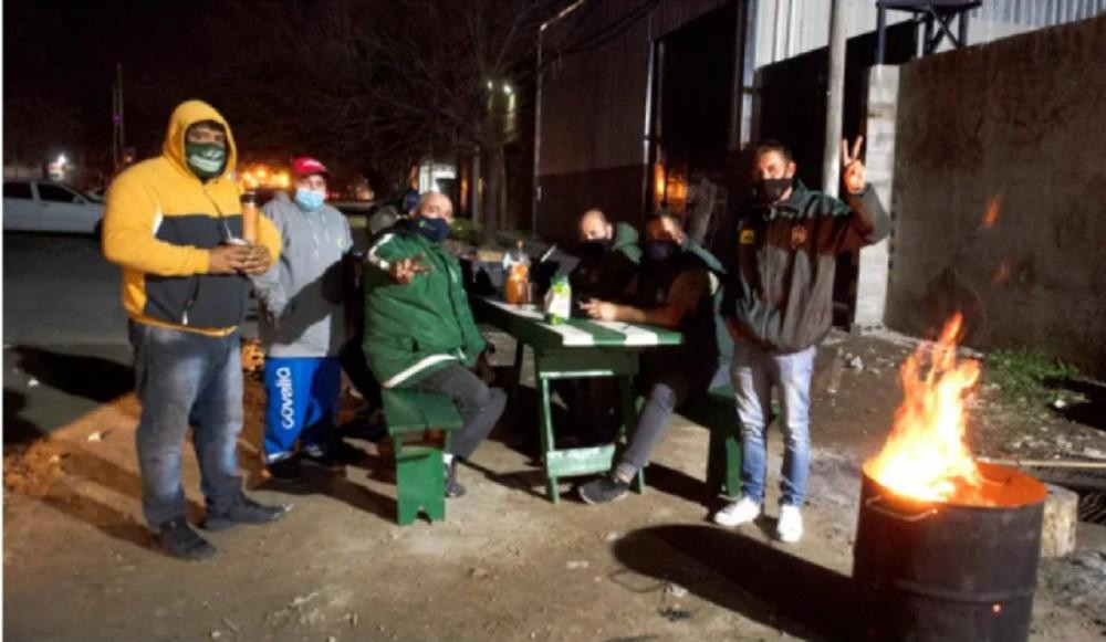 Camioneros bloquea entrada de PyMe