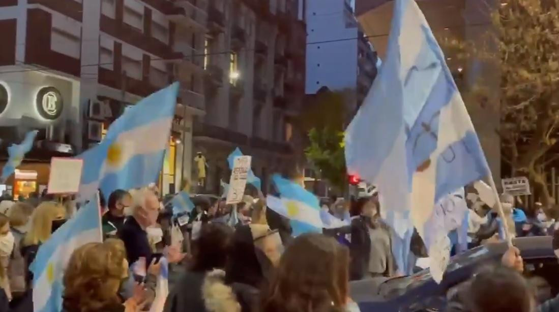 Cacerolazo en el Congreso