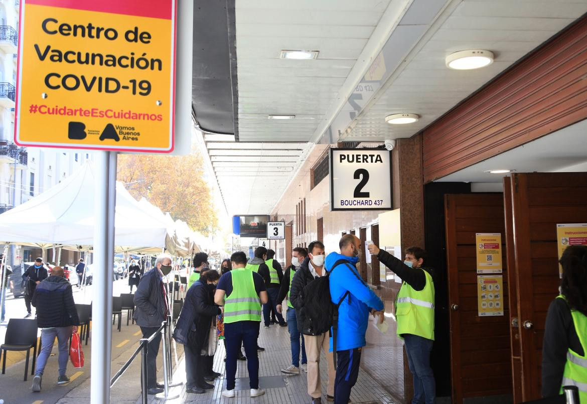 Coronavirus en Argentina, centro de vacunación, NA