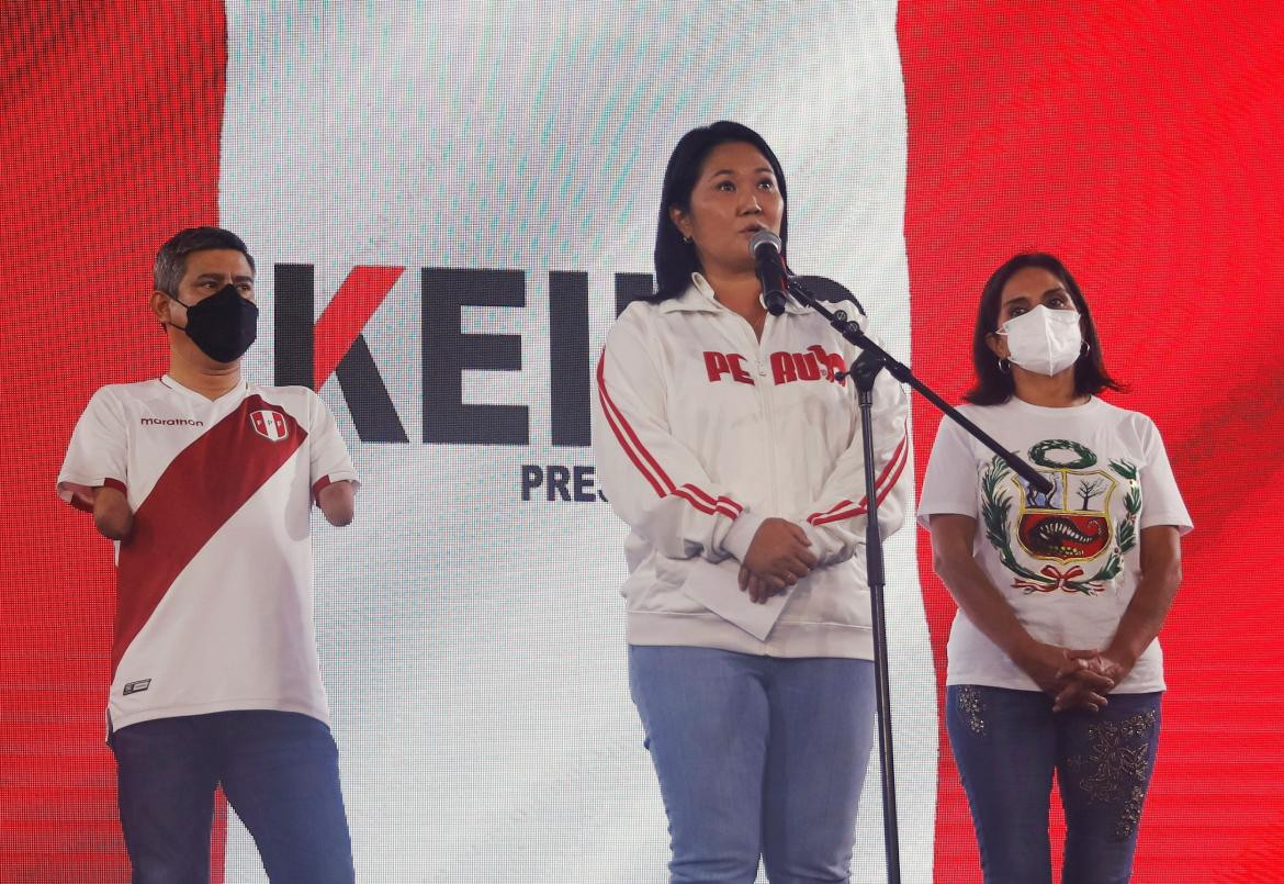 Keiko Fujimori hablando al final de las votaciones, NA