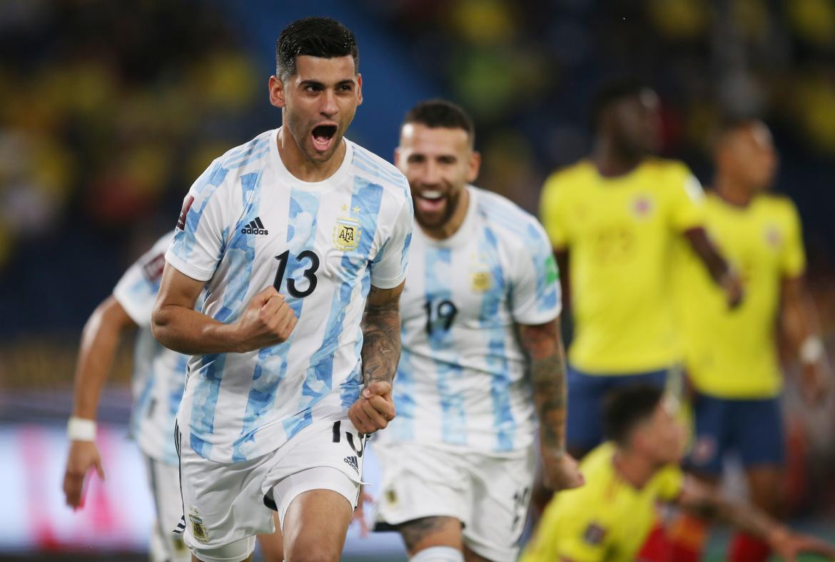 Eiminatorias Sudamericanas: Festejo de Romero para Argentina ante Colombia, REUTERS