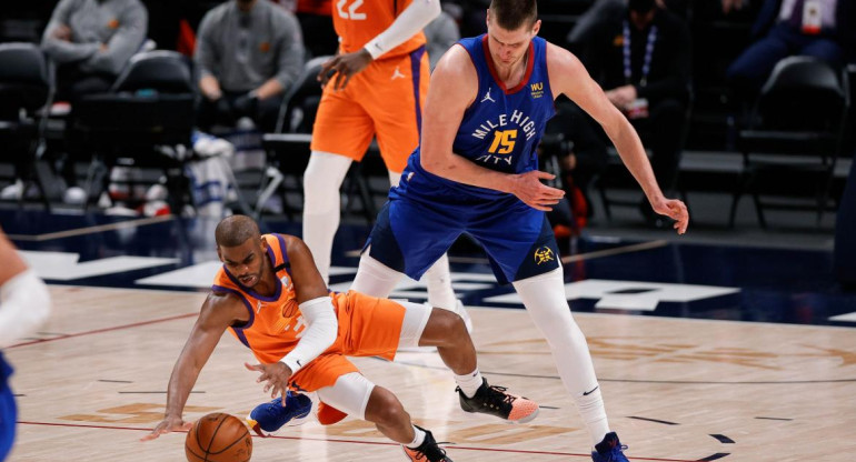 Derrota de los Denver Nuggets de Campazzo ante los Phoenix Suns, REUTERS
