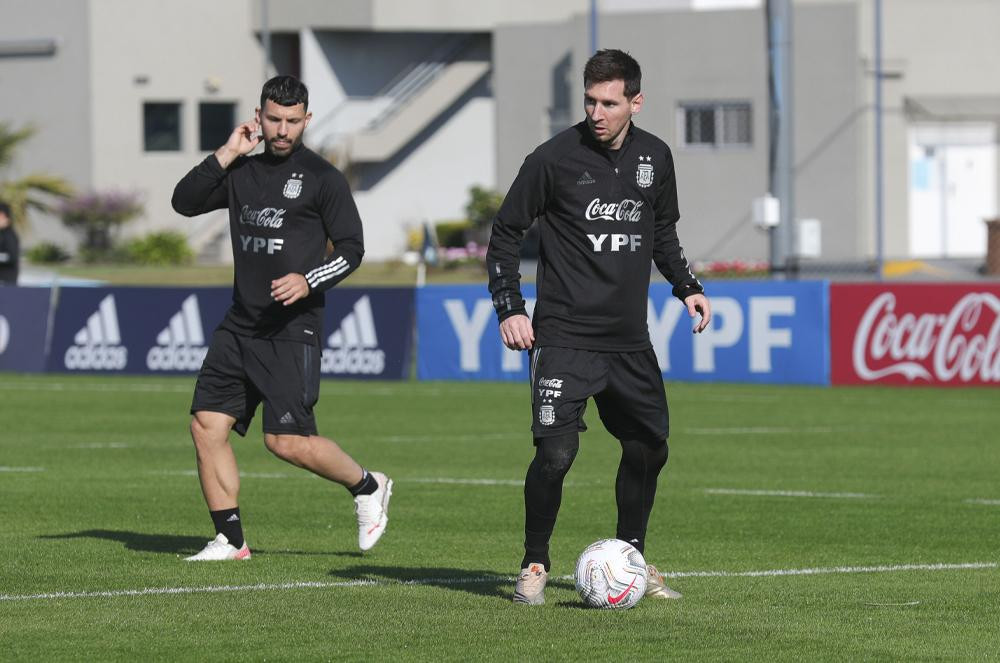 Kun Aguero, Lionel Messi, entrenamiento de la Selección, NA