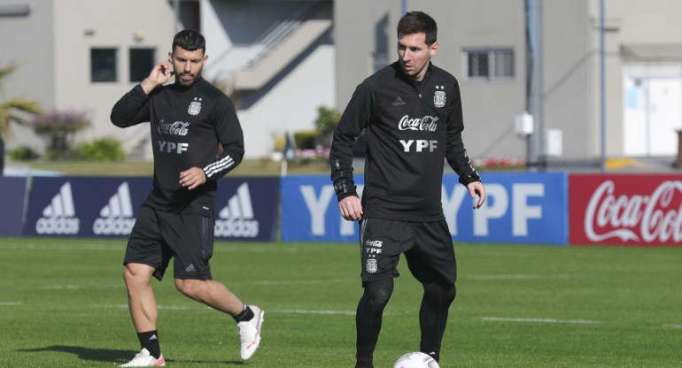 Kun Aguero, Lionel Messi, entrenamiento de la Selección, NA