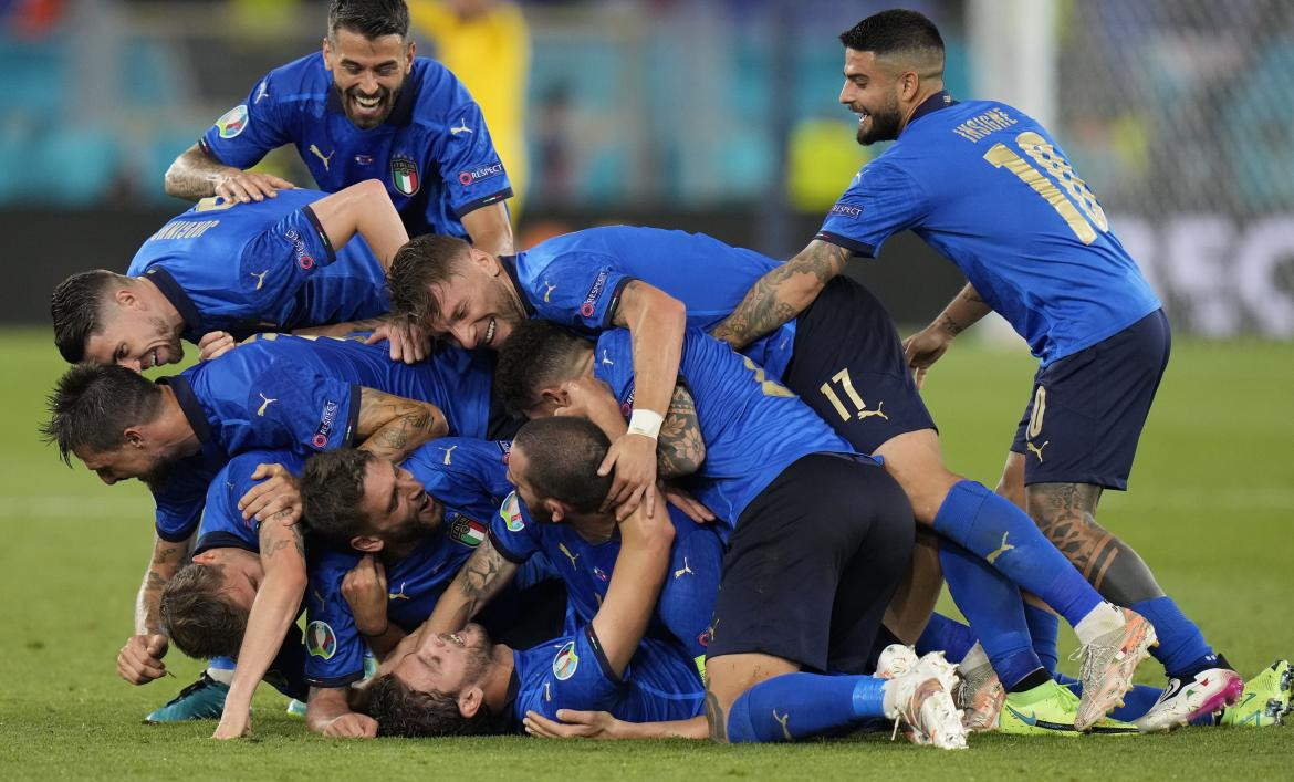 Festejo de Italia ante Suiza por la Eurocopa, REUTERS