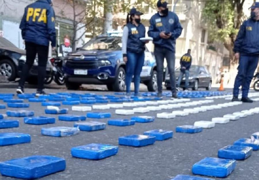 Santa Fe: allanaron a una banda narco y le encontraron 369 kilos de cocaína