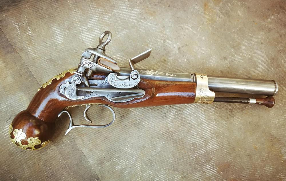 Manuel Belgrano, pistola