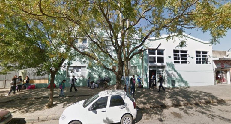 Colegio tomado en Virrey del Pino, Foto: Google Maps