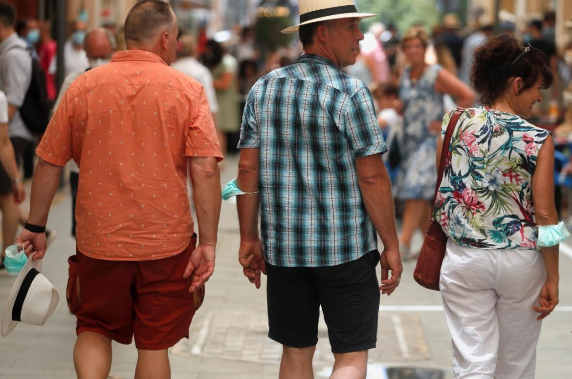España sin obligatoriedad de barbijo en las calles, REUTERS