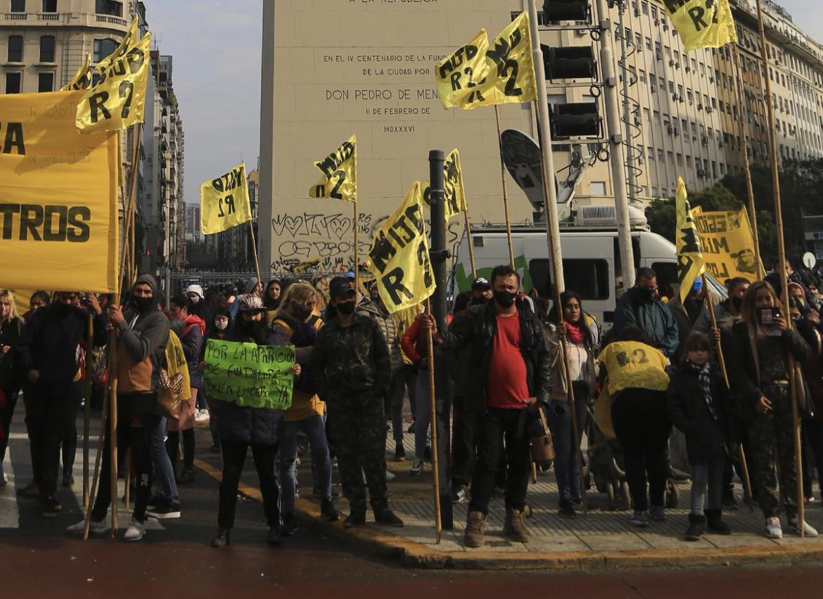 Marcha, protesta y corte en la avenida 9 de Julio, Obelisco, NA