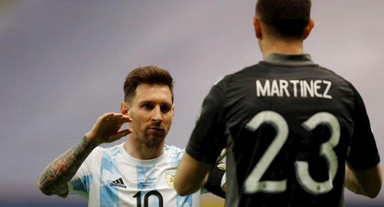Messi y Dibu Martínez en la Copa América