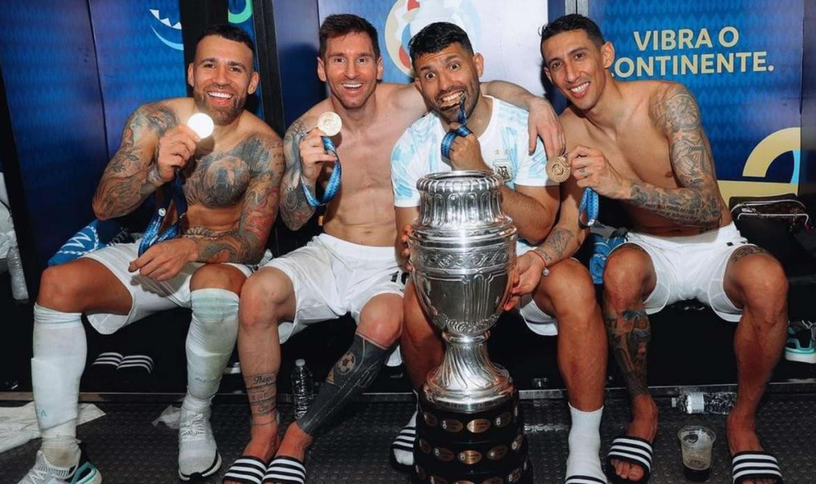 Otamendi, Messi, Agüero y Di María, tras ganar la Copa América (Foto: Instagram Agüero)