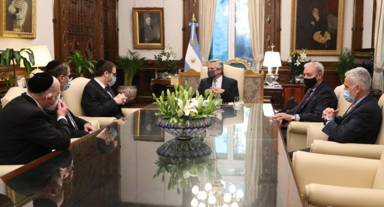 Alberto Fernández con autoridades de la AMIA, PRESIDENCIA