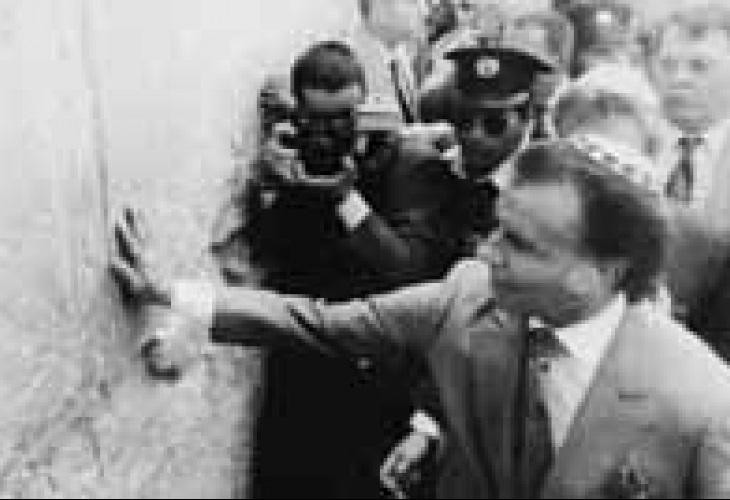 Menem en Jerusalén, Muro de los Lamentos