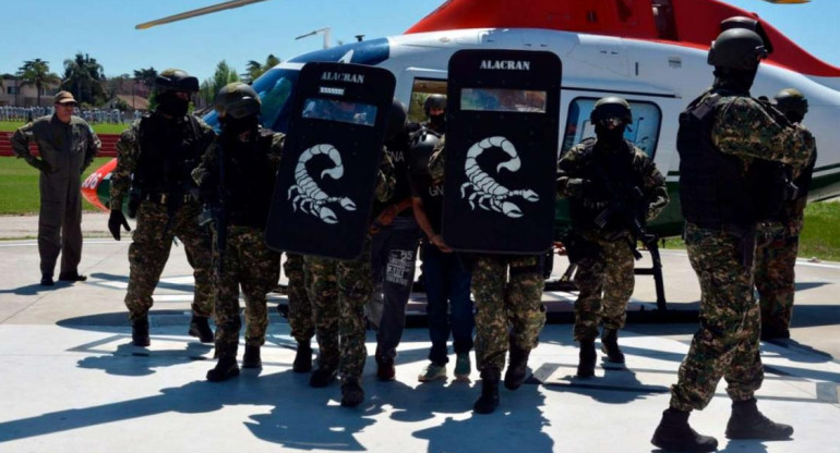 Gendarmes del Grupo Alacrán